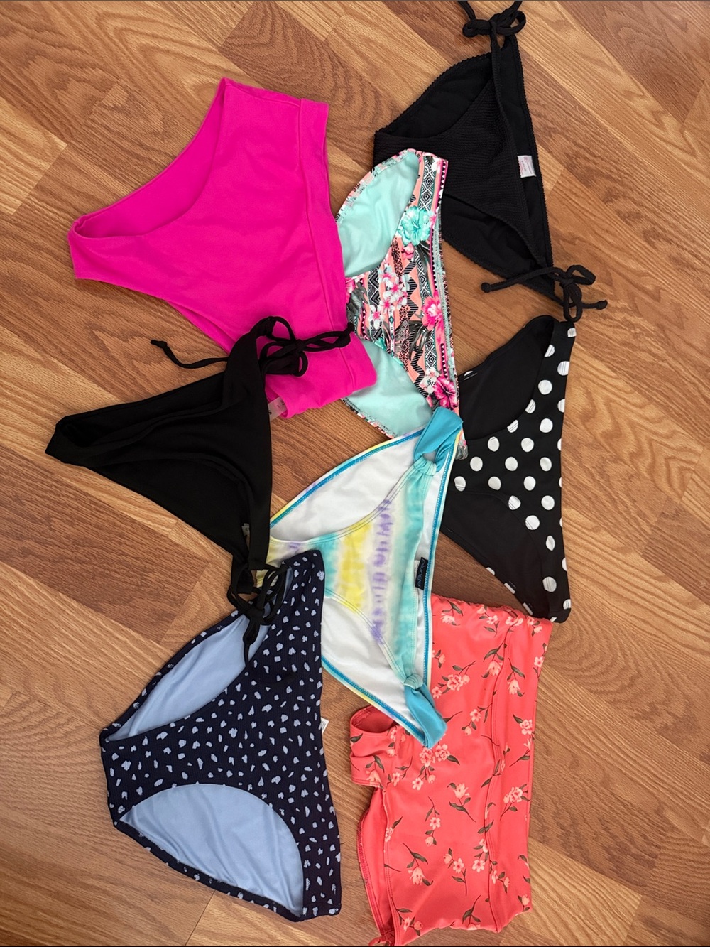 Women’s size large Mixed Bikini Bottoms Pack - Assorted Colors